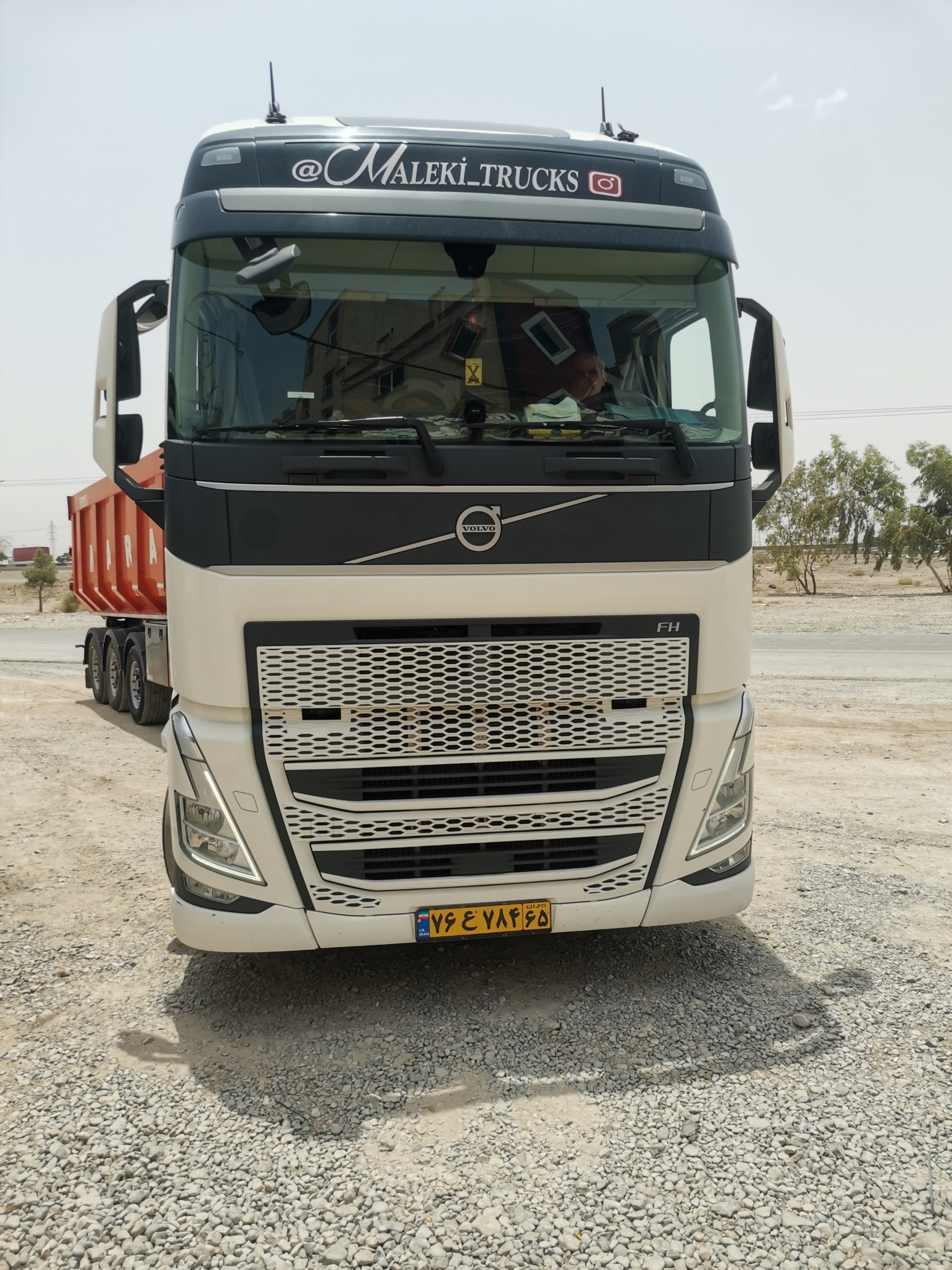 اولین و تنها مرکز خدمات تخصصی برق و دیاگ ولوو و رنو نسل جدید در مهریز یزد